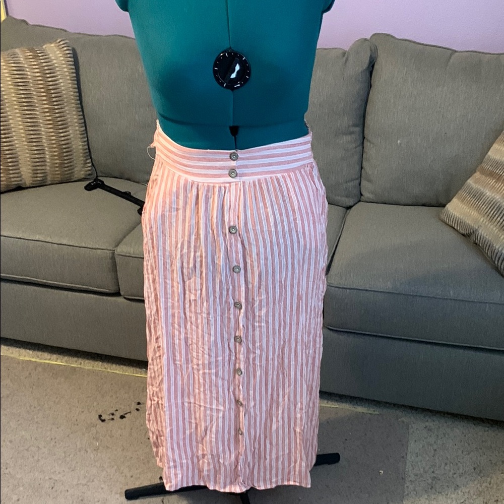 Potter's Pot Red and White Pleated Midi Skirt